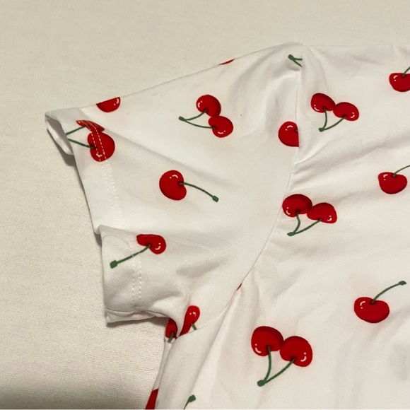 Streetwear Society Cherry Queen Women’s Tshirt Size Medium Shirt - Picture 13 of 16